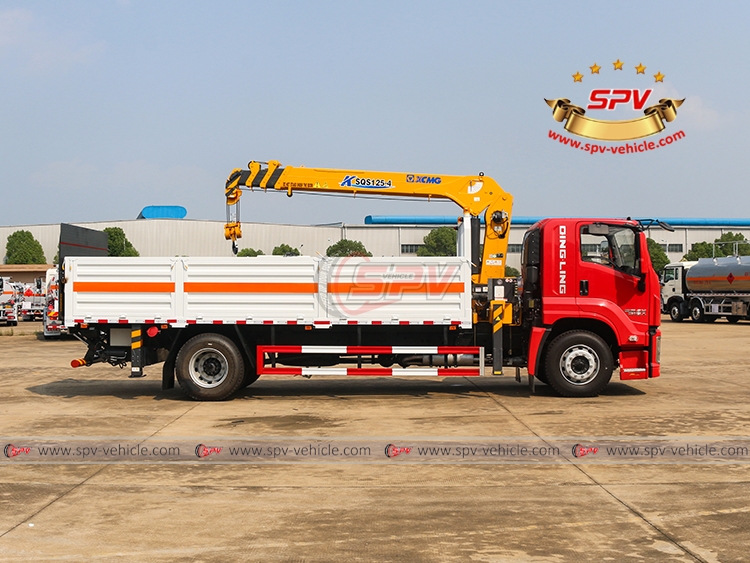 Cargo Turck with Crane ISUZU - R